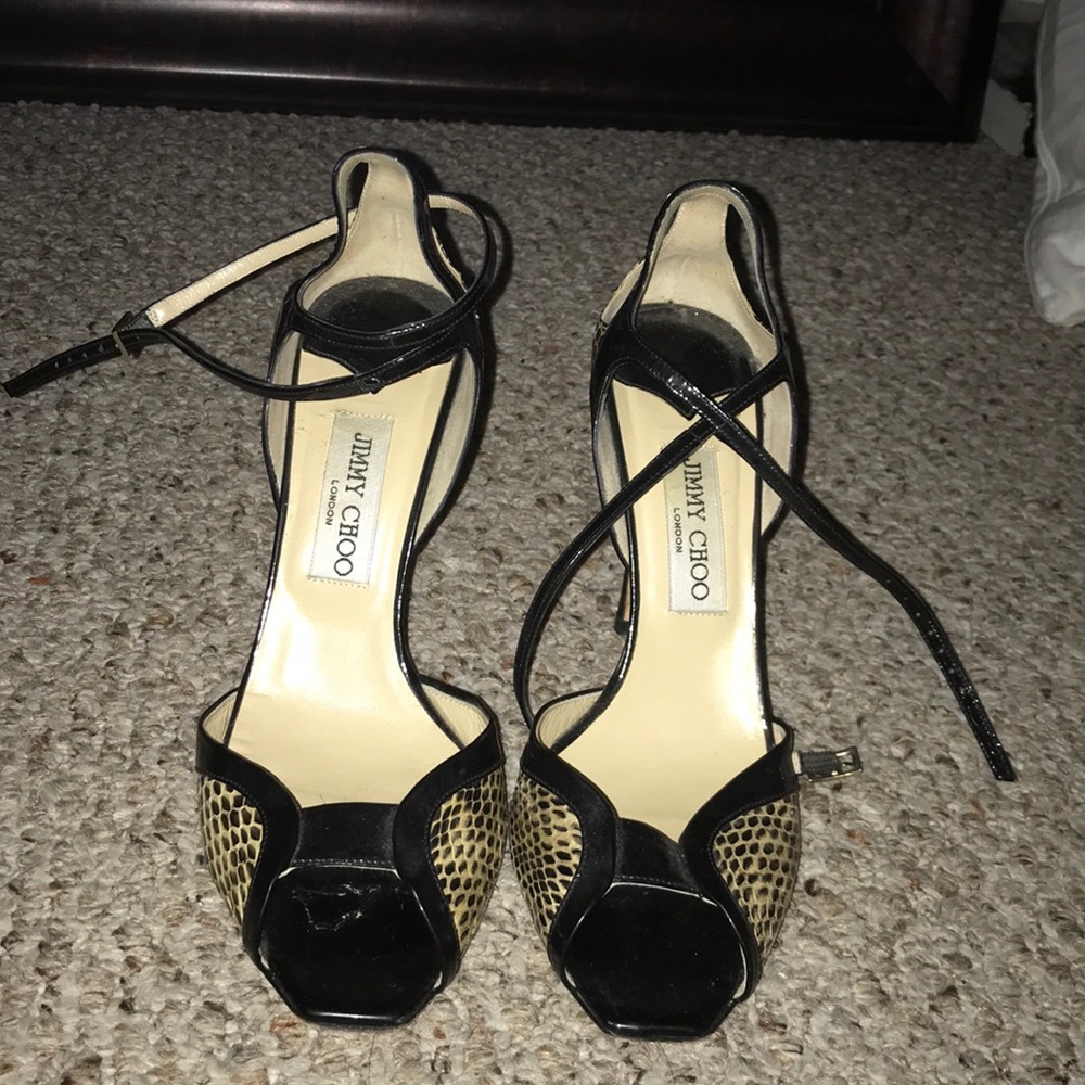Heels - Picture 2 of 3